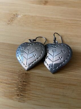 Heart-Shaped Floral Dangle Earrings - Silver 925 marked.
